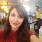 Radhika Pandit Instagram - The photo bomber behind 😅 #radhikapandit #nimmaRP