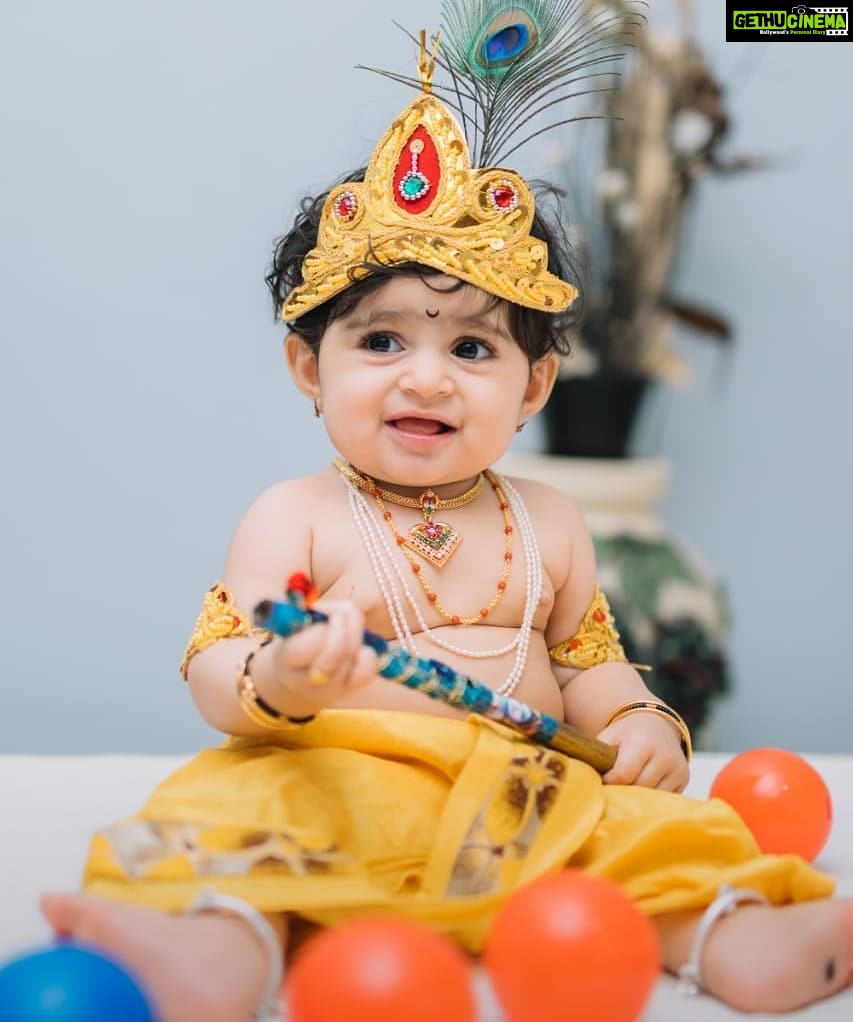 Radhika Pandit Instagram - Our Lil Krishna 😍 Happy Janmashtami!! @thenameisyash #radhikapandit #nimmaRP PC: Sooraj Nitte