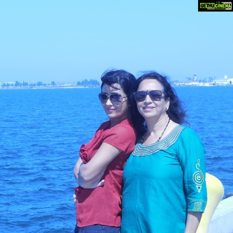 Radhika Pandit Instagram - A pillar I can lean on.. Mom 😘 #radhikapandit #nimmaRP