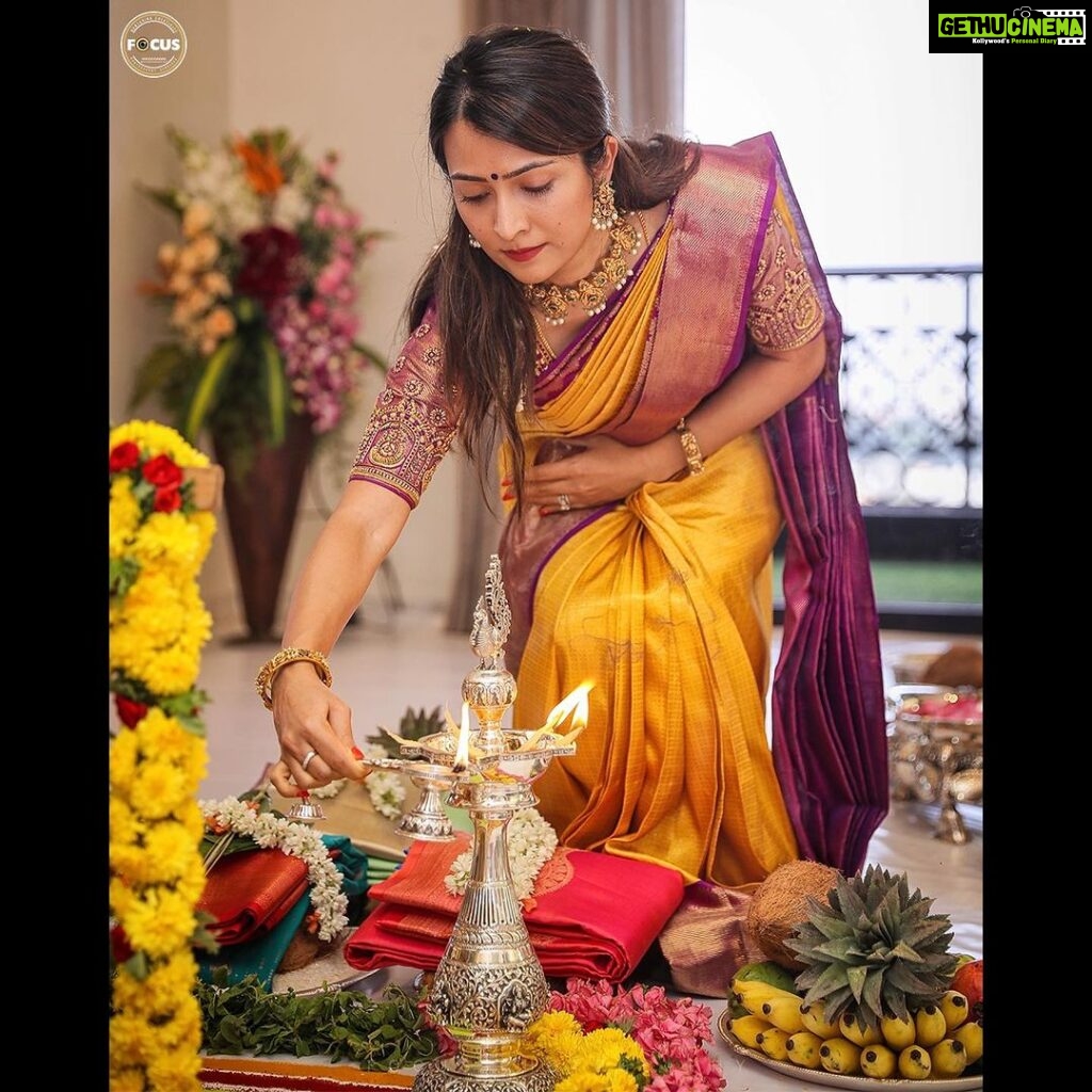 Radhika Pandit Instagram - ✨ Hope you all had a radiant and blessed Varamahalakshmi, and the divine festival showered everyone's lives with happiness, health, and endless prosperity. Sharing some cherished moments from the auspicious day. 🌸🪔🧿 #radhikapandit #nimmaRP PC: @focusphotographyservice Decor : @weddingsbydhruvaa