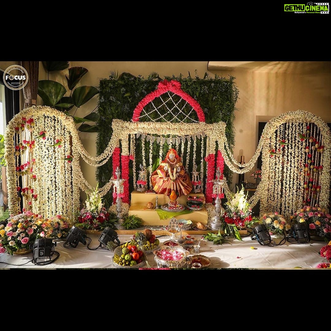 Radhika Pandit Instagram - ✨ Hope you all had a radiant and blessed Varamahalakshmi, and the divine festival showered everyone's lives with happiness, health, and endless prosperity. Sharing some cherished moments from the auspicious day. 🌸🪔🧿 #radhikapandit #nimmaRP PC: @focusphotographyservice Decor : @weddingsbydhruvaa