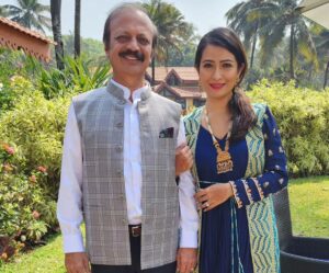 Radhika Pandit Instagram - I have always been a Daddy's girl, always running to him for everything..(be it permission denied by mom 😛, for advice, sometimes simply to talk) he is my guide, my pillar, my hero!!
Feels so good to see Ayra n Yatharv share that bond I have with my Pappa, with their Dadda ❤️🧿
Happy Father's day to all the best Dads out there!! 
#radhikapandit #nimmaRP