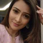 Radhika Pandit Instagram - Saying Hello with a Sunday selfie post! 🙂 My cousin's wedding kept me busy whole of last week. Will share some memories from it soon!! Until then happy Sunday all 🤗 #nimmarp #radhikapandit