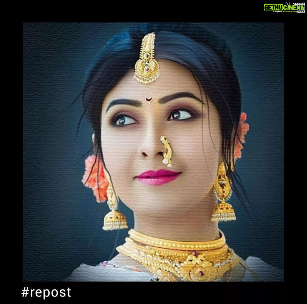 Radhika Pandit Instagram - This post was 5yrs ago, it still stands ❤️ #Repost July 18th, 2008.. the day "Radhika Pandit" was introduced to u all, the day she was introduced to the world of Cinema. Life of an actress is short they said, but 10yrs seems long. 10yrs not just to survive but to Sustain, What's my achievement u ask? It's YOU.. i still have u all who love me, my film industry that respects me. All this does not come easy, it needs a lot of contribution from the people around u. First n foremost my Family.. who have supported, guided me throughout this journey never ever have they failed in guarding me from the negative. My Mom who has been with me every single day of my shoot.. so has my Assistant Shankar, he has been assisting me since 10yrs now. All my directors and producers who have believed in my ability and have given me work. My technicians who have made it easy n comfortable to work for me. To all the lovely new girls who have got into this industry with a dream.. I want to tell them just one thing.. it's not enough just to be good at your craft but to be a good human coz ultimately the best compliment u would receive is "You are my inspiration" Finally, to all my Fans, well wishers I love u all. Don't take this as a farewell speech coz 'Picture inna baaki idde' 😘 Nimma, RADHIKA PANDIT ❤