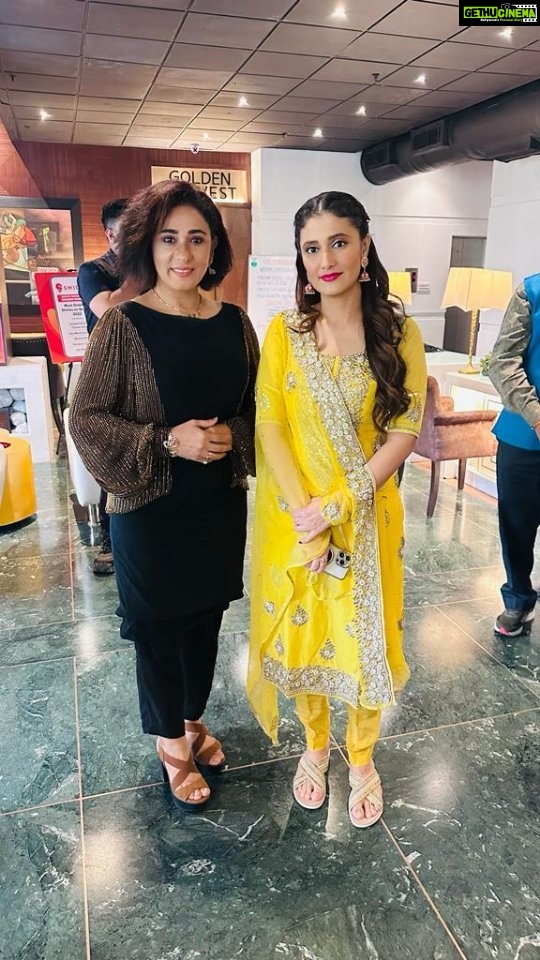 Ragini Khanna Instagram - @raginikhanna Very Beautyful And Nice Nature 🤗🤗🥰🥰 . I wanted to express my heartfelt gratitude for the incredible opportunity to meet you. Your talent and work have inspired me in so many ways, and meeting you in person was a dream come true. Thank you for your time, kindness, and the unforgettable experience. I will cherish this moment forever. . #raginikhanna #meghasmakeover #raginikhannafans #bhandaraevent #meghakapooramesar #nagpurartists #makeupartist #nailartist #celebrity #sasuralgendaphool #sasuralgendaphool2 Nagpur