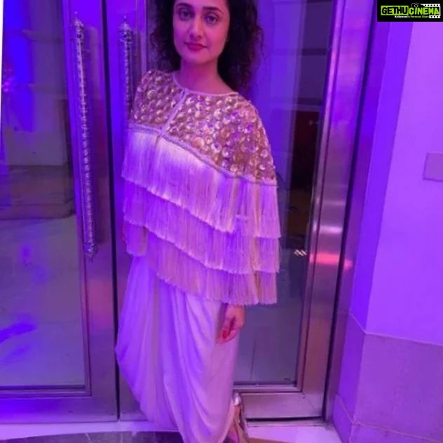 Ragini Khanna Instagram - New post like and comment and share me please #ragninewreel #newpost😍 #ragnilover #mynewreel😘❤️😘❤️❤️❤️❤️❤️❤️❤️😘😘😘😘😘😘😘😘❤️❤️😘😘😘😘 #trending #viral #newpic