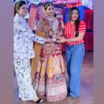 Ragini Khanna Instagram - So proud to be a part of an industry that celebrates excellence & hard work ✨ Thank you to everyone who supported me along the way... Also a huge thank you to my fmly who have always believed in me... For me-this is not just an award..but a reminder that all the long hours were worth it🤞 Glad to awarded by the Celebrity-@raginikhanna #awardshow #awardwinning #award #mua #beautyindustry Rabindra Natya Graha Auditorium