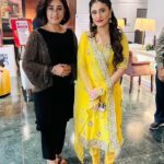 Ragini Khanna Instagram – @raginikhanna Awarded By Celebrity ( #sasuralgendaphool )
.
#meghasmakeover #raginikhanna #celebrity #awardbycelebrity Bhandara