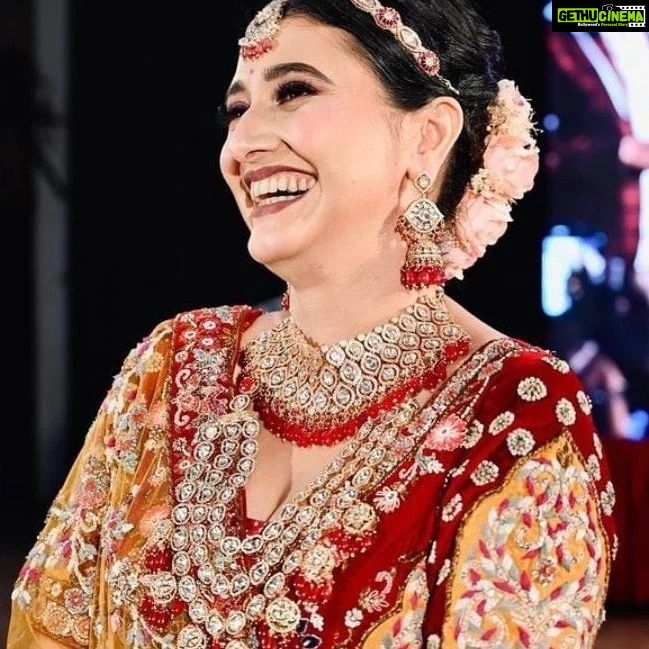 Ragini Khanna Instagram - Follow me @pathan_shahma_07 and @raginikhanna #beauty #macup