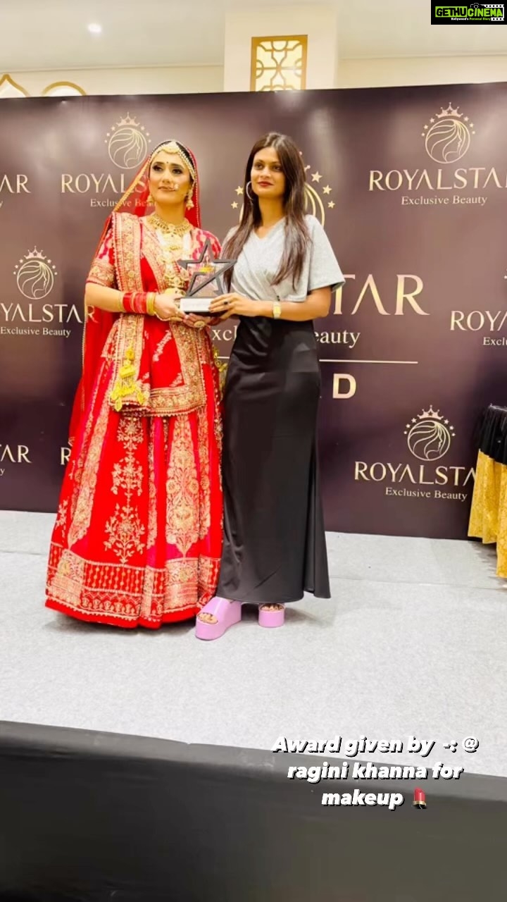 Ragini Khanna Instagram - Award given by @raginikhanna for makeup π Thanku so much Mam ππ My insta account-: @itz_me_baby3268 All kinds of makeup π @itz_me_baby3268 . . This is the biggest day of my life love you so much man @raginikhanna ππ. #makeup #makeupartist #hairstylist #bollywoodstyle #insta #frndzsupport #loveyourself @instantbollywood @raginikhanna @itz_me_baby3268 Jawi, Madhya Pradesh, India