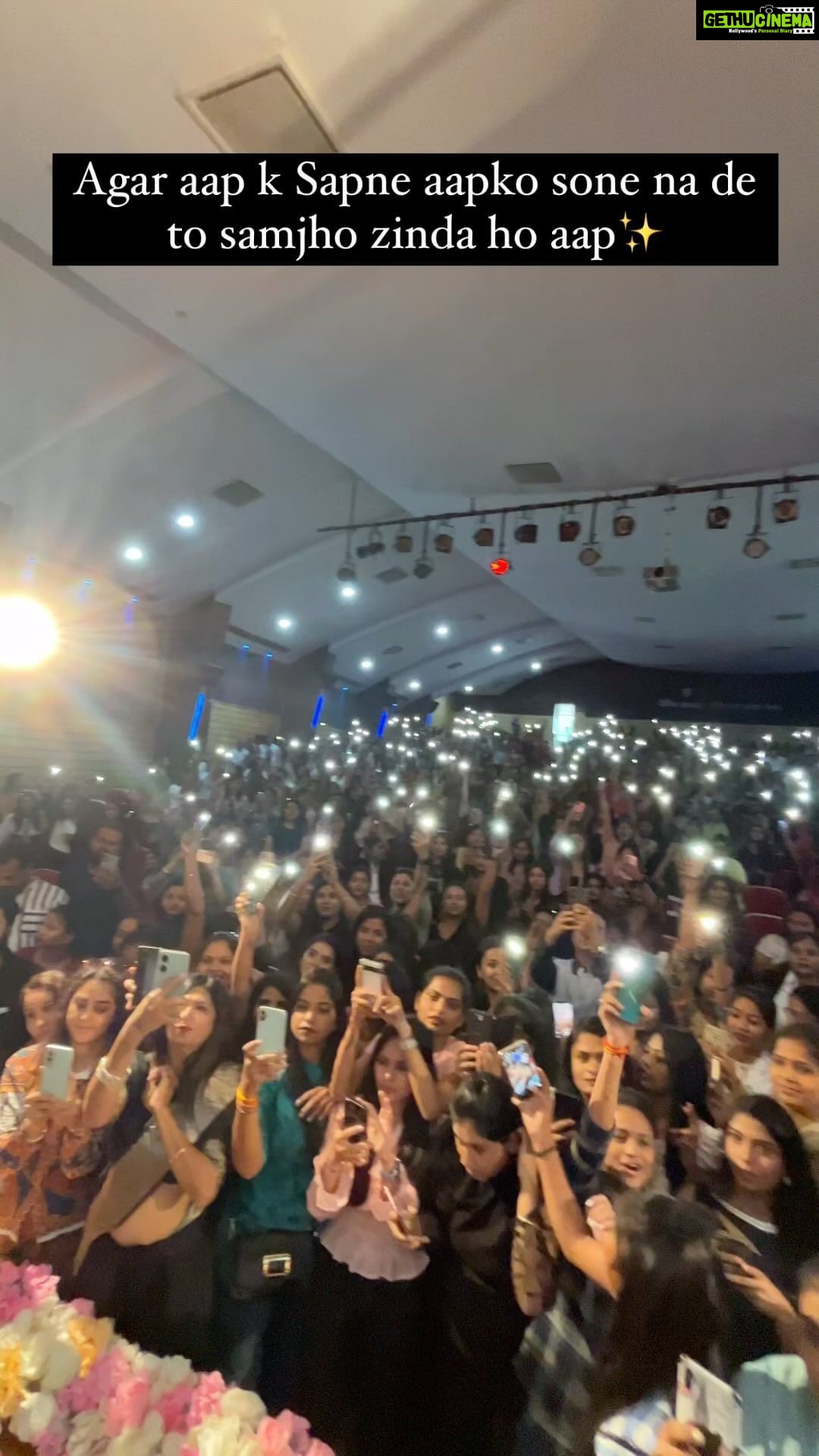 Ragini Khanna Instagram - Thank u so much everyone for so much love and support..!!🥰✨🤗PRESENTING YOU ALL MEGA SEMINAR ♥️INDORE♥️ *FIRST TIME IN INDIA ON STAGE LIVE MAKEUP 💄 🌸RAGINI KHANNA (sasural genda phool fame) -DATE-25th AUGUST Time:-11 to 5 Entry Fees = 99/- only. {INCLUDED} Return gift CERTIFICATE Organised by SAVEERASMAKEUPACADEMY For more detail contact:-7471119888 . . #saveerasmakeupacademy #certificationday #muasaveera #makeupartistindore #makeupacademyindore #indoremakeupacademy #makeupindore #nailartistindore #bridalmakeupindore #indorebridalmakeup #bestmakeupacademyindore #makeupartistindia #bestmakeupartistindore #megaseminar #indoreseminar #makeupseminar #educationalseminar #seminar