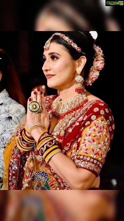Ragini Khanna Instagram - Famous TV series actress @raginikhanna (serial name - sasural genda phool ) Grand makeup seminar at Ravindra Natya Grah Indore @raginikhanna ma'am 😍 MUA - @saveerasmakeupacademy #saveerasmakeupacademy #raginikhanna #celebrity #celebritymakeupartist #seminar #makeupseminar #makeupartist #makeup#bhartipoore