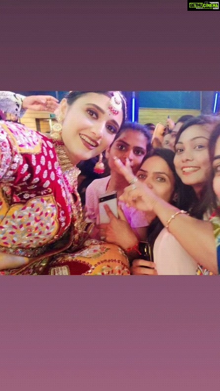 Ragini Khanna Instagram - Most beautiful ❤️ @raginikhanna mam #saveerasmakeupacademy #raginikhanna #makeup #liveseminar #livemakeup इंदौर वाले - Indore Wale