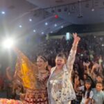 Ragini Khanna Instagram - Another successful seminar with @saveerasmakeupacademy mam nd @raginikhanna mam .....🧿♥️ Congratulations 🎉🙈 #cherryjain805 #reelsindia #reels #trendingreels #instagram #viralreels #raginikhanna Indore, India