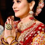 Ragini Khanna Instagram – #raginikhanna #makeupsparkle #makeupartist #sasuralgendaphool #saveerasmakeupacademy Indore, India