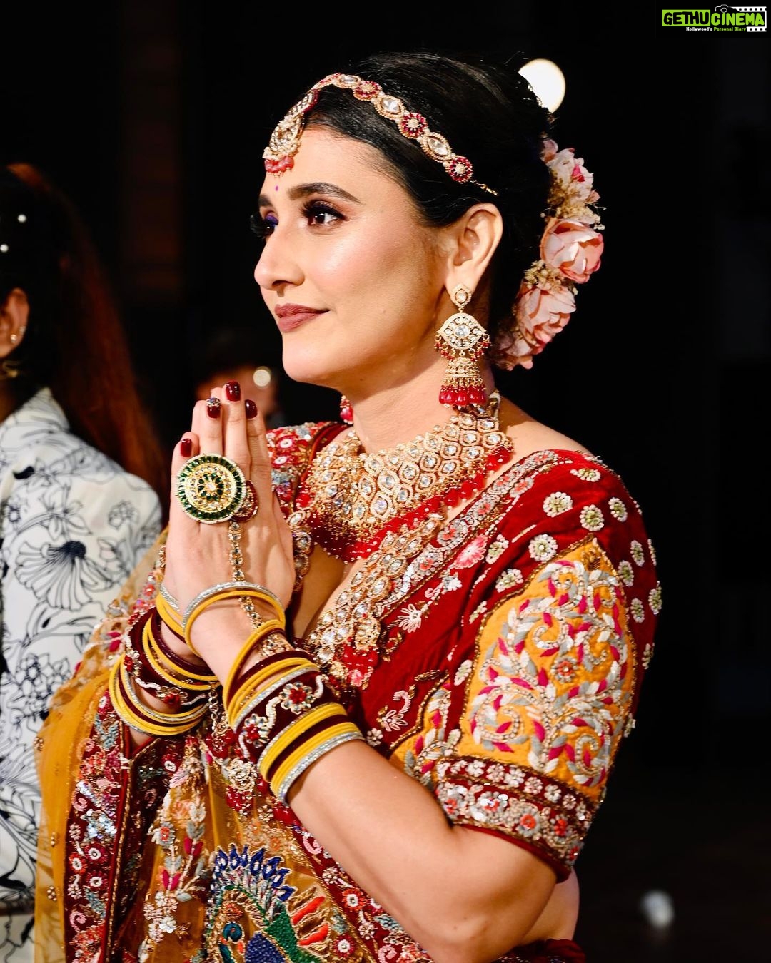 Ragini Khanna Instagram - @raginikhanna 📸 . . HMU- @saveerasmakeupacademy . . Photographer- @rahul_photographer2001 @nikonindiaofficial . . #celebrity #bueaty #shoot #nikon Ravindra Natya Gruh
