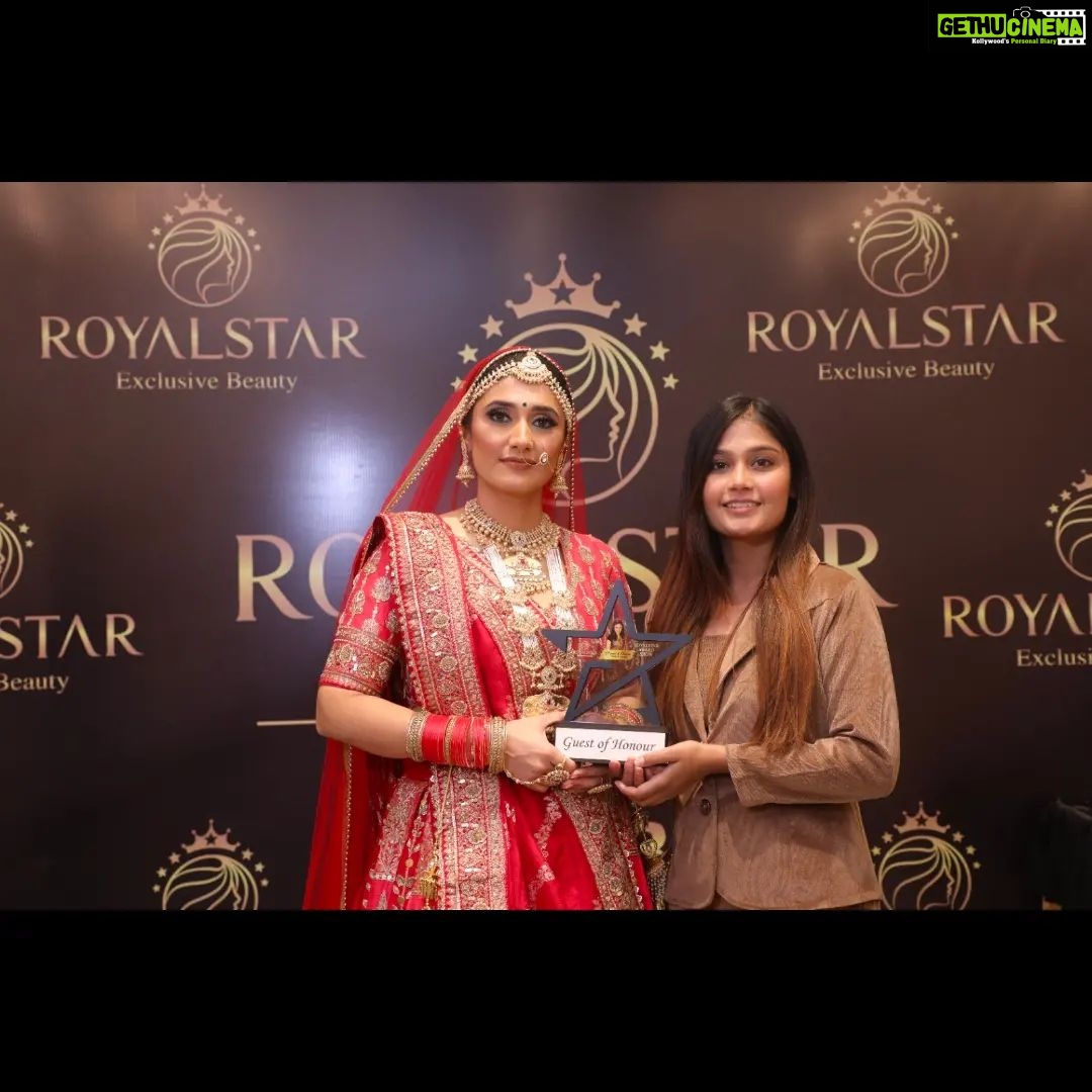 Ragini Khanna Instagram - If you look at what you have in life, you'll always have more. If you look at what you don't have in life, you'll never have enough.. Thank you so much ragini ma'am for coming may god bless you 🧿❤️ Udaipur - The City of Lakes