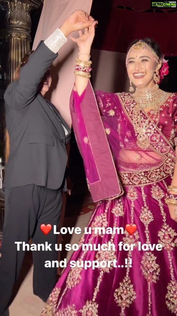 Ragini Khanna Instagram - Very special moment for me..!!❤️ Thank u so much mam for your love and support.. u are so kind and pure hearted..!!🥰