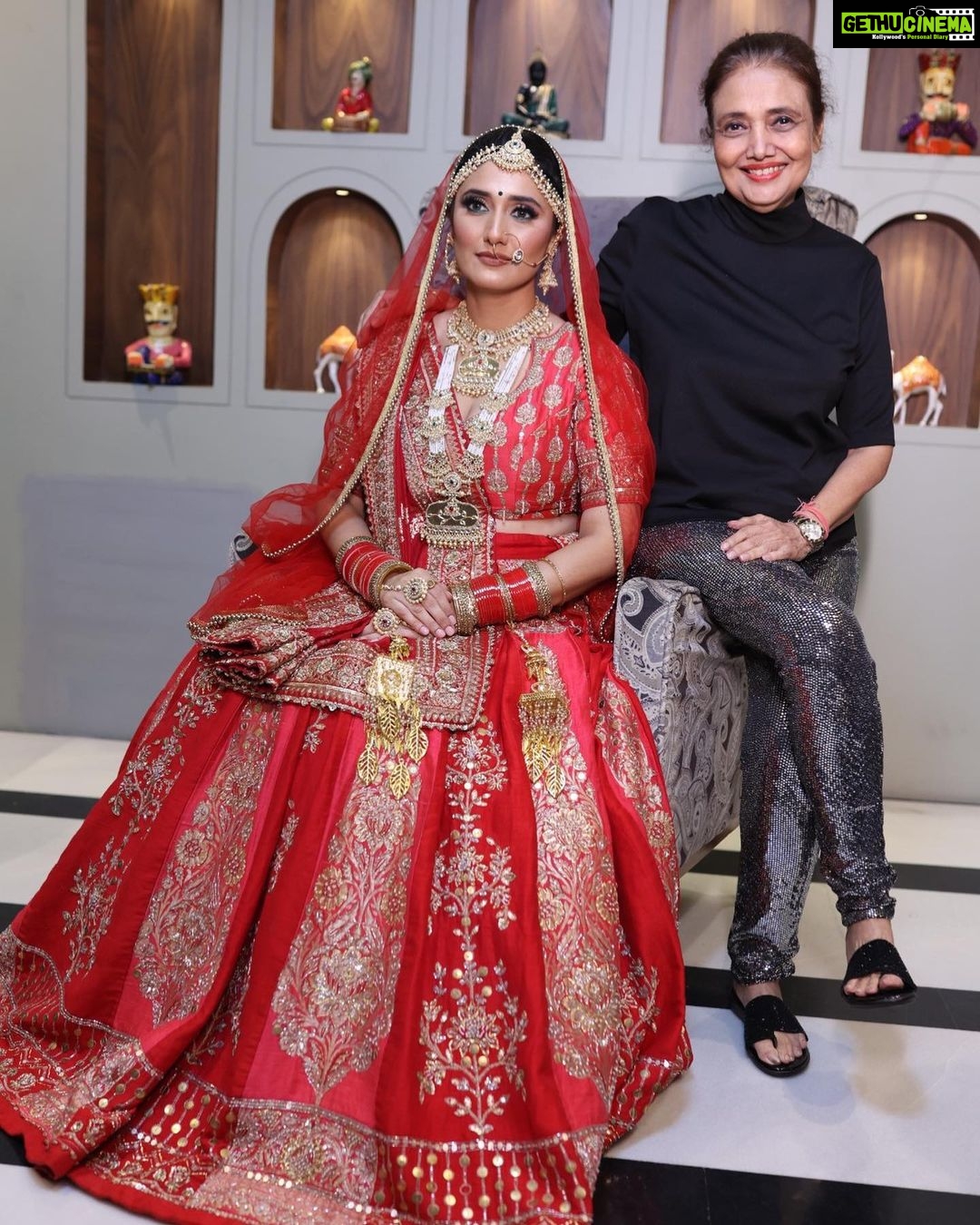 Ragini Khanna Instagram - Rayal star celebrity award show #2023 #award #awardshow #celebrity #udaipur #rajasthan Raghu Mahal Hotel