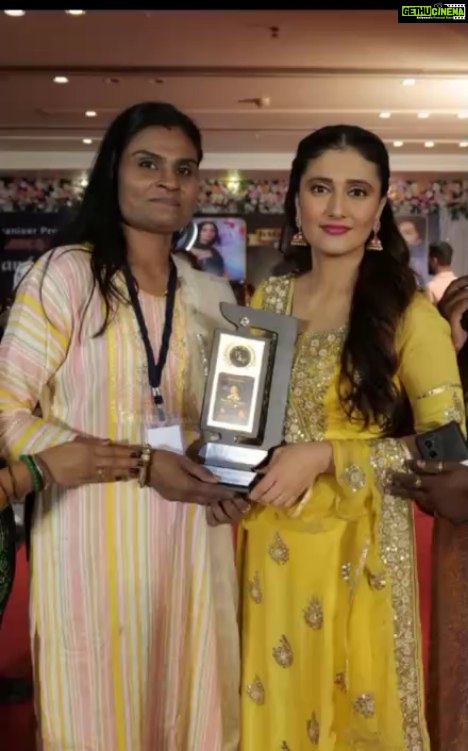 Ragini Khanna Instagram - Awarded by celebrity Raagini Khanna mam ❤ mua varsha's makeover ❤