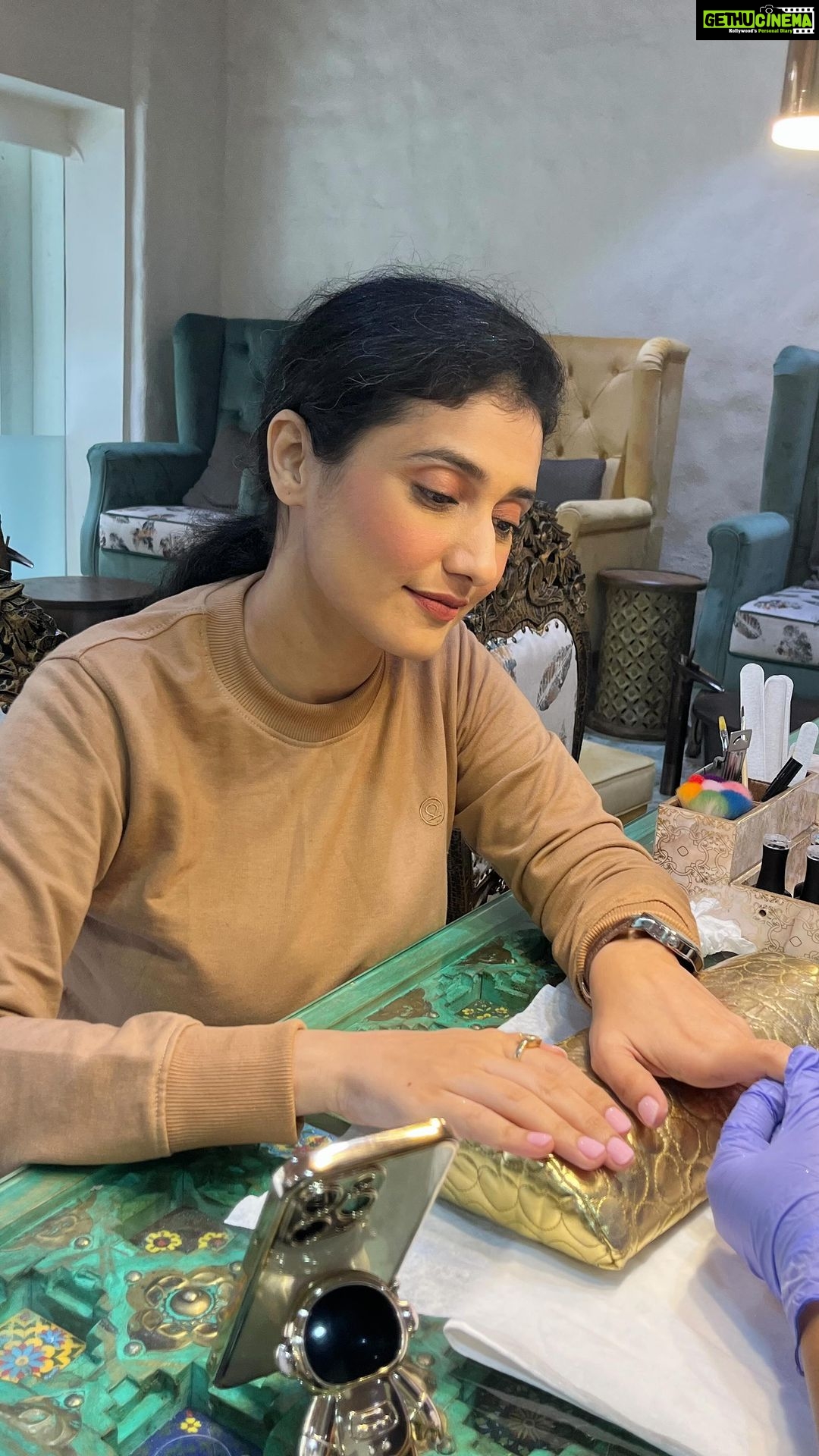 Ragini Khanna Instagram - Thank you @ten.mumbai for the fabulous experience. Had an exceptionally relaxing time surrounded with some beautiful people. Highly recommended 👍🏼⭐️⭐️⭐️⭐️⭐️ @simran_0415 @rakhi.ashar @matsya_media