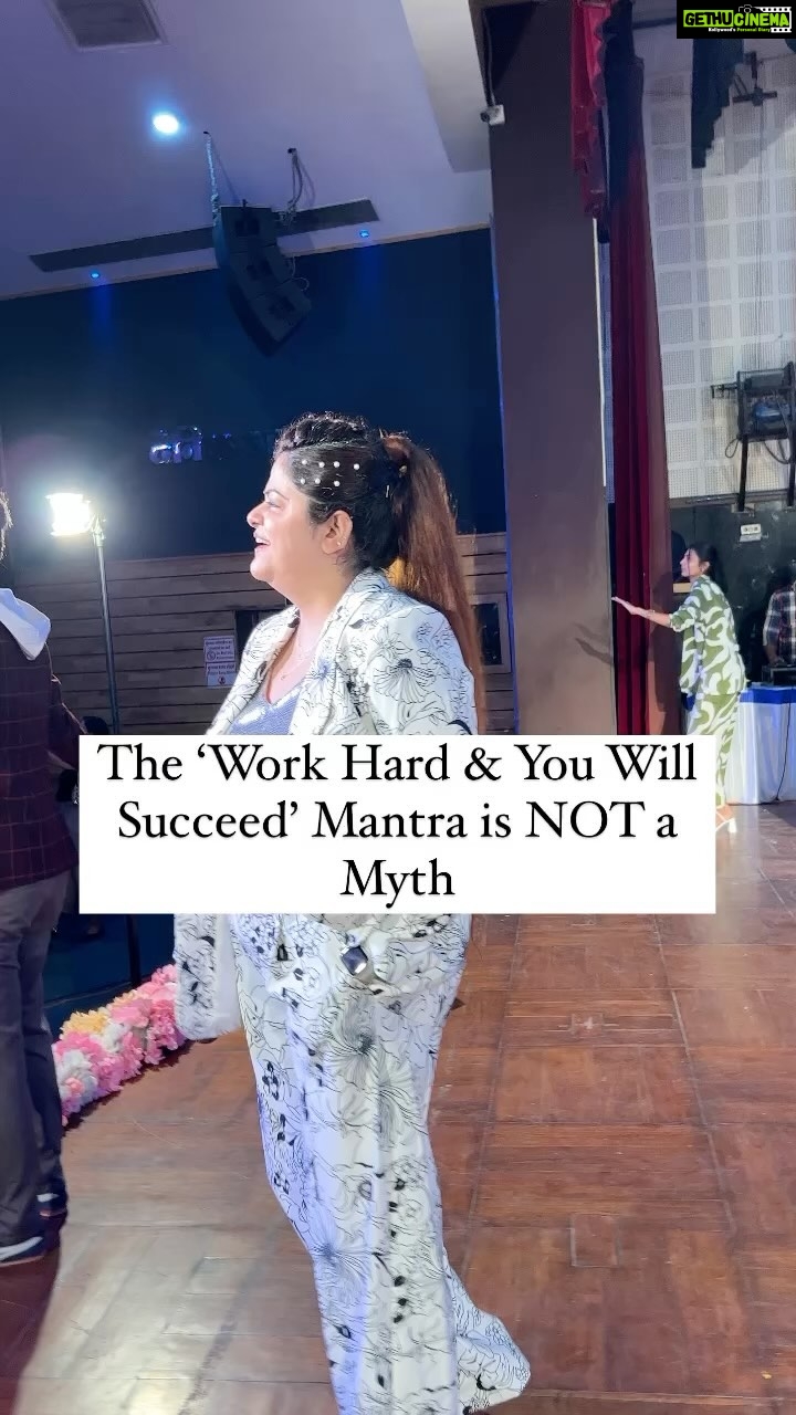 Ragini Khanna Instagram - JOIN📞us at Saveera’smakeupacademy..!!contact:-7471119888 ✨COURSE DETAIL✨ Professional makeup course 💚 Professional hair styling course 🤍 Professional hair extensions💚 Professional nail extension course🤍 Professional eyelashes💚 Professional microblading🤍 Professional skin aesthetic 💚 Permanent makeup course🤍 💜 GOVERNMENT CERTIFIED COURSE 🌸INCLUDED🌸 PRODUCTS DRESS JEWELLERY MODEL PHOTOGRAPHY VIDEOGRAPHY 🌸MASTERCLASS 🌸 SOCIAL MEDIA MARKETING PERSONALITY DEVELOPMENT BUSINESS DEVELOPMENT MEHENDI CLASS SAREE AND DUPATTA DRAPING HAIR ACCESSORIES MAKING 🌼HAIR-CHEMICAL and HAIRCUT CLASS🌼 FREE:- BRUSH KIT✨ It’s big opportunity for you ✨ “Learn professional makeup with the true perfectionist” ❤️This course batch available now: Book your slot Timing .. ⏱️ 12AM to 2PM ⏱️ 3PM to 5PM ⏱️ 5PM to 7PM 🧿 ADDRESS - DH -142,scheme no. 74, behind Apollo hospital, INDORE(M.P) #saveerasmakeupacademy#indoremakeupartist#indoremakeupacademy#indoremakeupschool#masterclass#instareels#makeupdemonstration#reelitfeelit #saveera as
