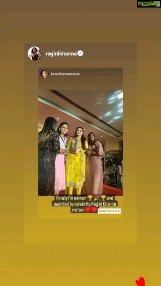 Ragini Khanna Instagram - Ragini Khanna ma'am from Sasural Genda phool♥♥♥she is very lovely person♥♥♥ . . . Big celebrity award 🏆🏆🏆 Nakshtra Events Nagpur