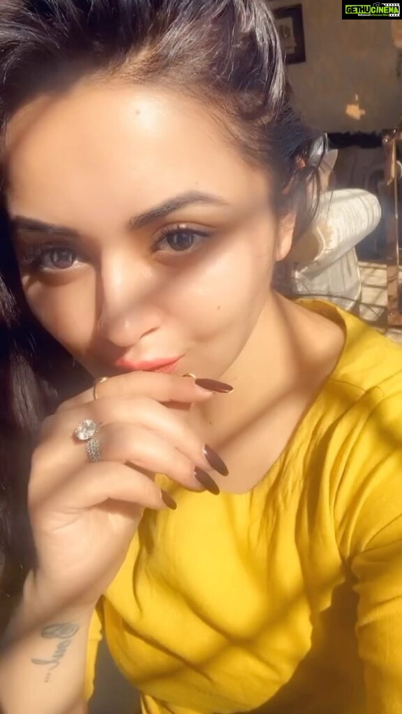 Ragini Nandwani Instagram - Loved it so posted …❤Sunkissed #sunkissed #instagood #newpost #yellow #entrepreneur #buisnesswoman #entrepreneur #womanpower #instapost #instagram #hotonbeauty #influencer #indian #india #dubai🇦🇪 #bollywood #likes