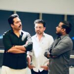 Rahman Instagram - മലയാള സിനിമയിലെ പുതു തലമുറക്കൊപ്പം പ്രവർത്തിക്കാൻ അവസരം ലഭിച്ചതിൽ അതിയായ സന്തോഷം. Producer Binoj and director Charles . @samaramovie #samarathemovie #mollywood #tollywood #kollywood #bollywood @ajayjohns2018 @sinu_sidharth @tseries.official @obscura_entertainment Crown Plaza , Cochin