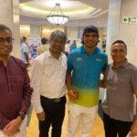 Rahul Bose Instagram - Like always, @neeraj____chopra was positive, real, energetic, with wonderful manners. What a role model for today’s children. Always a pleasure to spend time with @kalyanchaubey Congratulations to @afiindia_official and @adille_sumariwalla_oly and his team on their success at the Asian Games! Am here with @ankush152069 @rugbyindia