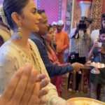 Rakul Preet Singh Instagram - The beauty of festivals in india is thousands of people coming together and being one with god ❤️ Feeling extremely blessed to be able to witness one of the oldest Ganapati pandaals in our history ❤️ #ganpatibappamorya ..
