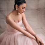 Rakul Preet Singh Instagram - Everything has beauty but not everyone sees it 💕💕 #ellebeautyawards