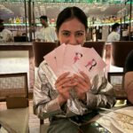 Rakul Preet Singh Instagram - Glam to snooze ! Had the best bdayyyy with the best tribe ❤️ thankyouuuuu my peeps for making it so special . A big Thankyouuuu to each one of you for sending such lovely wishes !! #forever16 😝😝