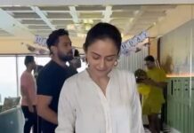 Rakul Preet Singh Instagram - Glam to snooze ! Had the best bdayyyy with the best tribe ❤️ thankyouuuuu my peeps for making it so special . A big Thankyouuuu to each one of you for sending such lovely wishes !! #forever16 😝😝