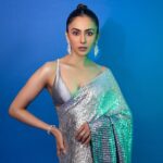 Rakul Preet Singh Instagram - Thankyouuuu @bhumipednekar for sharing your story ❤️ Well I was just a young girl who dreamt of being on the big screen .With no knowledge about the industry I started this journey full of hope from modelling to miss india to films .. a journey like any other in life filled with ups and downs , acceptance and rejections .. moving to mumbai and living all by myself as a teenager was a tough call .. from standing in ques for auditions to multiple calls to casting agent/directors , from signing films and being replaced many times to finally have made a place in your hearts everything has been a beautiful learning experience.. the only thing I had was self belief, confidence and the fact that I would always work extra hard and keep a solid work ethic .. so yes the crux is that dreams aren’t easy but when you decide to take the road less travelled make it a point to celebrate every small win and keep working towards your larger goal and make it happen ! Make it real , make it count and tell yourself that #ihavecomealongway ❤️ None of this would have been possible without my family that’s my anchor and the huge amount of love I have recieved from all of you .. Congratulationsssss and gooodluck team #thankyouforcoming @rheakapoor @bhumipednekar