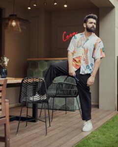 Ram Pothineni Instagram - For #Skanda promotions..

#skandaon28september 

Styled by - @ashwin_ash1 & @hassankhan_3 
Style team - @avinash_kajjam
Outfit - @shivanandnarresh
Pics - @arifminhaz
Footwear - @louboutinworld
Glasses - @burberry
Shot at - #casarapo