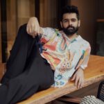 Ram Pothineni Instagram – For #Skanda promotions..

#skandaon28september 

Styled by – @ashwin_ash1 & @hassankhan_3 
Style team – @avinash_kajjam
Outfit – @shivanandnarresh
Pics – @arifminhaz
Footwear – @louboutinworld
Glasses – @burberry
Shot at – #casarapo
