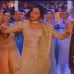 Rani Mukerji Instagram - Cutieeeee, aww she’s adorable ❤️. I remember this part was like one of my favorite old Bollywood memes hehe 🥰! But ahhhh she’s adorable, and so gorgeous, felt like posting an old song haha ❤️