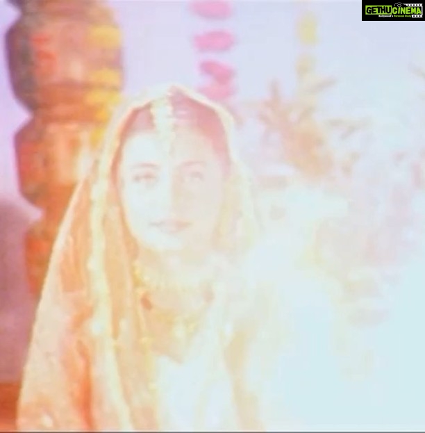 Rani Mukerji Instagram - Such a beauty 🥰! My favroite bridal outfit of her, as yall know I watched KKHH a lot and seeing her in this outfit made me feel she was the mot beautiful bride (besides my mom lol) 💘