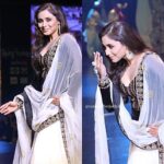 Rani Mukerji Instagram - She looks so stunning i think it’s my favorite fashion runway look on her 🤩. That adaab means so much, like thank you rani for representing your Muslim fans! She looked so gorgeous and I can’t help but spam 😍😍
