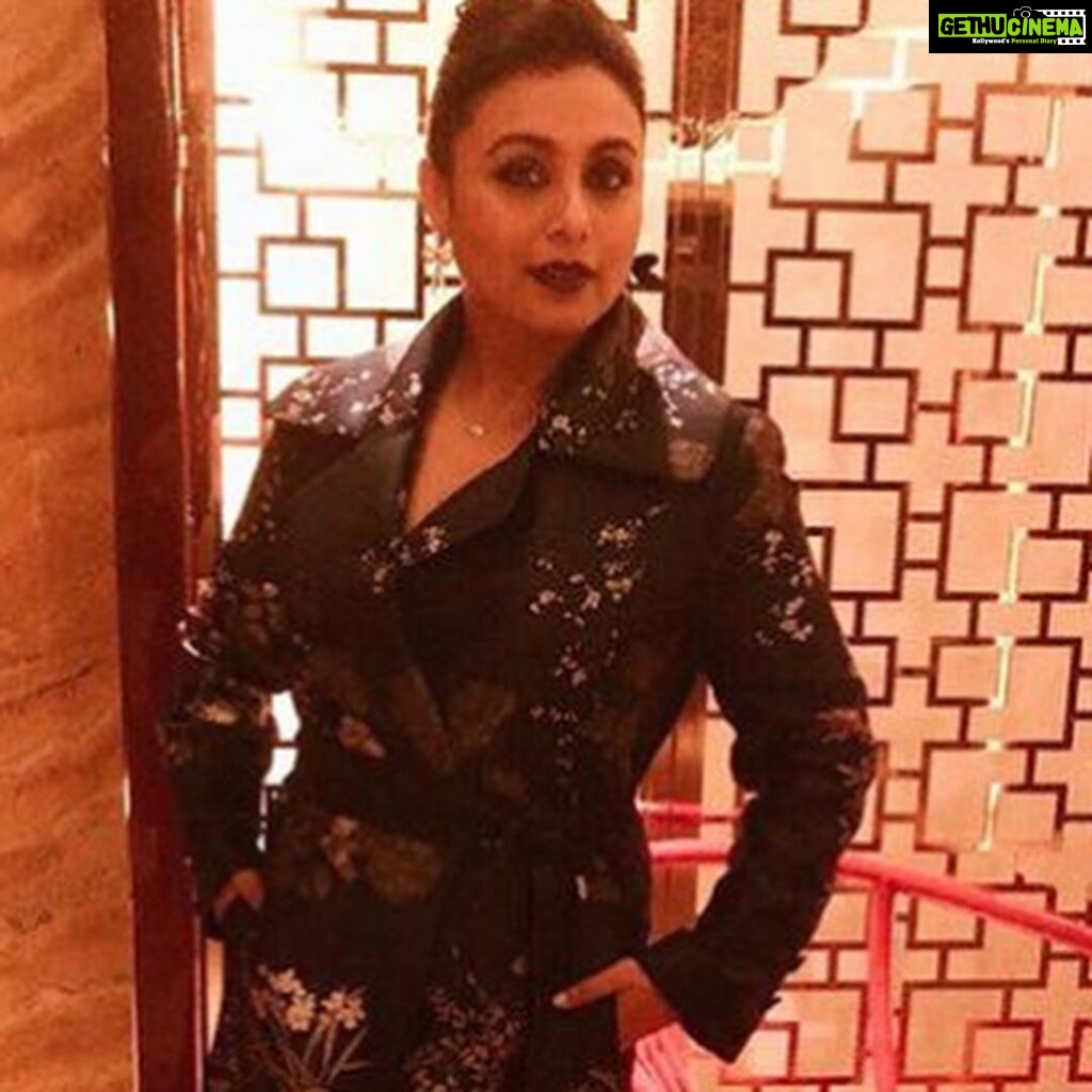 Rani Mukerji Instagram - My girl, out here serving looks 😍! Damn she is so gorgeous, I love her earrings 🦋! Happy (late) Navratri to all that celebrate!