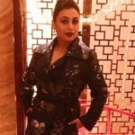 Rani Mukerji Instagram - My girl, out here serving looks 😍! Damn she is so gorgeous, I love her earrings 🦋! Happy (late) Navratri to all that celebrate!