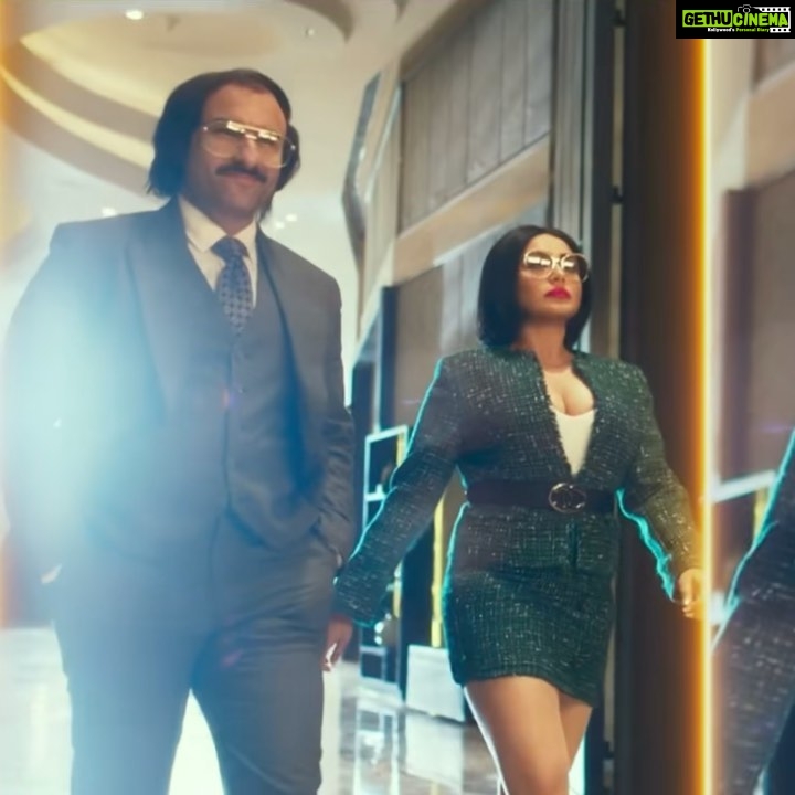Rani Mukerji Instagram - when she's a queen 👸! what's your favorite power scene from the trailer? (personally mines the ball one bc it reminds me of Adira 🥺)