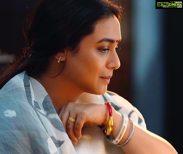 Rani Mukerji Instagram - These exclusive BTS pictures of Rani Mukerji as Mrs. Chatterjee from the sets of #MrsChatterjeeVsNorway have got us even more excited for the movie! ππ€© Getting more and more excited for the film release! Praying I can find a theatre nearby to play it! Movie releases in cinemas on 17th March 2023!