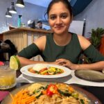 Ranjani Raghavan Instagram - ಪೋರ್ಚುಗೀಸರ ನಾಡಿಗೆ ನಾವು ಲಗ್ಗೆ ಇಟ್ಟಿದ್ದೇವೆ😎 #photodump #girlstrip #europe_vacations #portugal #birthdaytrip pc - the only photographer with me @samyuktha.nagesh 😁 Porto, Portugal