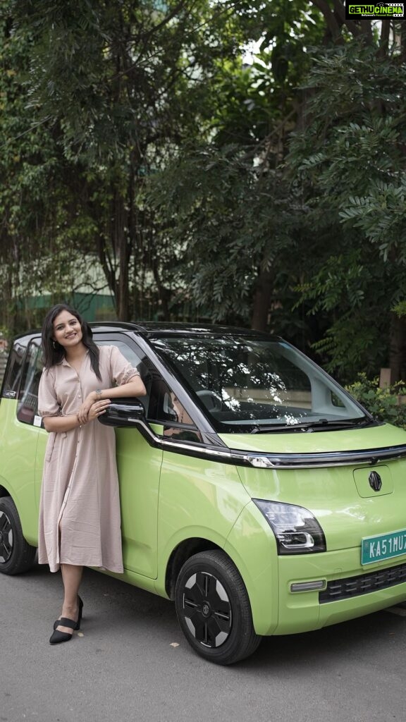 Ranjani Raghavan Instagram - Meet my new companion, My enabler - the most stylish MG Comet EV! ಸದಾ ಜೊತೆಯಾಗಿ, ಹಿತವಾಗಿ 🥰 #CometEV #UrbanMobility #smartev