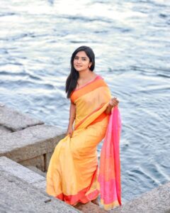 Ranjani Raghavan Instagram - ಬಂಗಾರದೊಡವೆ ಬೇಕೇ ನೀರೇ.. 🪷

Clicks @wol_fox_photography