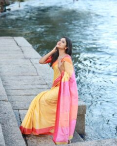 Ranjani Raghavan Instagram - ಬಂಗಾರದೊಡವೆ ಬೇಕೇ ನೀರೇ.. 🪷

Clicks @wol_fox_photography