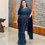 Ranjani Raghavan Instagram - ಸೀರೆ ಉಟ್ಟರೆ ಸಾಕೇ.. ಹೆಣ್ಣಿಗೆ ಬೇಕು ಫೋನು, ತೆಗೆಯಲೆ ಬೇಕು ಫೋಟೋ.. ಲೈಕ್ಸೂ ಬರೋಕೆ🤪🤪 (Guess the original lyrics😉)