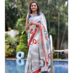 Ranjani Raghavan Instagram - ಹೆಣ್ಮಕ್ಕಳ ಮನಸ್ಸು ಅರ್ಥ ಆಗಲ್ಲ ಅನ್ನೋರು Google me 😉 Clicks by @niros_photography @kandys_moments Mua - @glam_goddess.makeover #google #sareetrend #saree @googleindia Saree - @roys_ethnic_collection